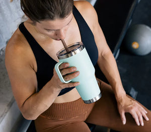 YETI Rambler Straw Mug 35oz (1L) - Pink