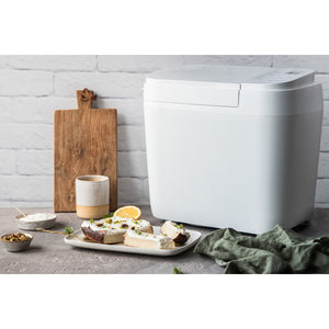 Panasonic SD-B2510WXC White Breadmaker 21 Programmes